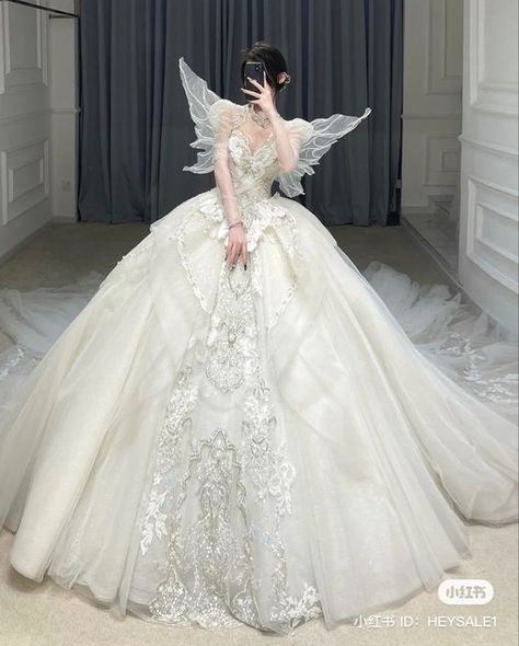 Hey Couture, Fairy Gown, Fantasy Outfits, Big Wedding Dresses, Pretty Quinceanera Dresses, Sparkle Wedding Dress, Fairy Tale Wedding Dress, Pretty Wedding Dresses, Fancy Wedding Dresses