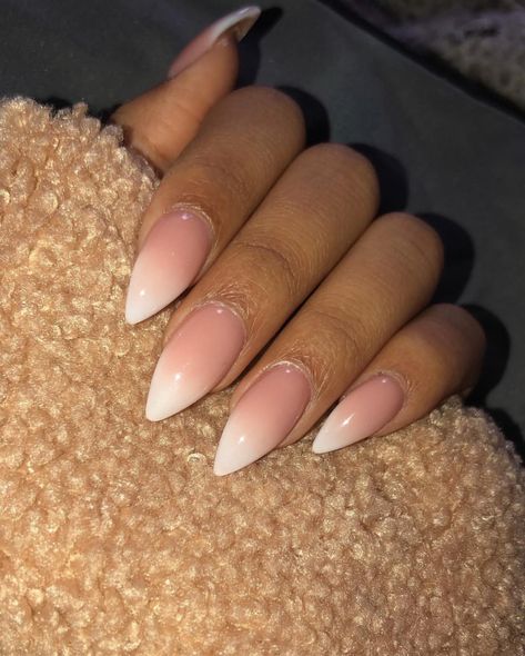 Shiny Nails Designs, Pointy Nails, Pointed Nails, Exotic Nails, Best Nail Art Designs, Christmas Nails Acrylic, Coffin Nails Designs, Gorgeous Nails, Cute Acrylic Nails