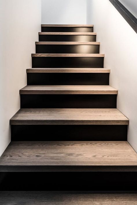 Stairwell Design, Basement Stairs Ideas, Black Stairs, Open Stairs, Interior Design News, House On Stilts, Stair Remodel, Concrete Stairs, Casa Country