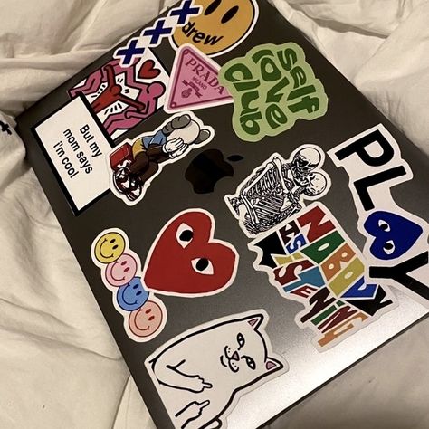 Laptop With Stickers, Macbook Case Stickers, Mac Stickers, Clear Phone Case Design, Laptop Case Stickers, Ipad Essentials, Laptop Decoration, Laptop Design, Laptop Brands