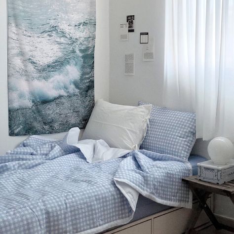 Cool Room Decor, Uni Room, Bedroom White, Room Idea, White Room, Bedroom Green, Room Makeover Inspiration, Bedroom Aesthetic, Minimalist Bedroom