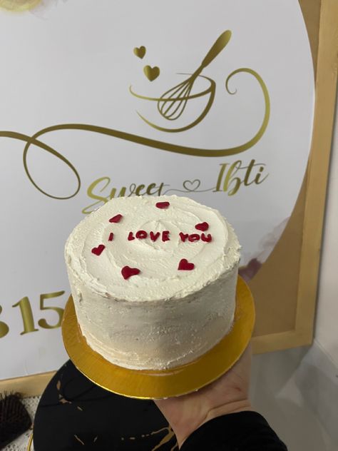 I Love You Cake, Fiance Cake, I Love You Words, Small Birthday Cakes, Fiance Birthday, Cake Writing, Birthday Cake For Him, Unicorn Birthday Cake, Love You Mum