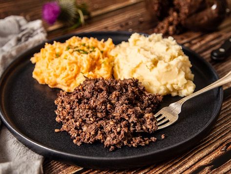 Haggis Recipe, Haggis Neeps And Tatties, Burns Supper, Scottish Breakfast, Scottish Dishes, Jamie Oliver Recipes, Burns Night, Cook Up A Storm, Holidays Around The World