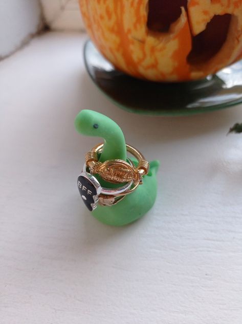 Fimo Ring Holder, Ring Holders Clay, Polymer Clay Ring Holder, Clay Ring Holder Diy, Diy Clay Ring Holder, Dinosaur Ring Holder, Polymer Clay Dinosaur, Ring Holder Clay, Clay Ring Holder