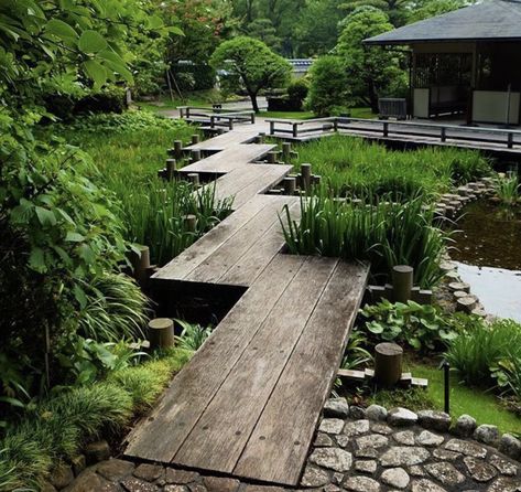 Japanese Walkway, Japanese Landscape Design, Beautiful Japanese Gardens, Small Japanese Garden, Japanese Garden Landscape, Zen Garden Design, Backyard Oasis Ideas, Japan Garden, Meditation Garden