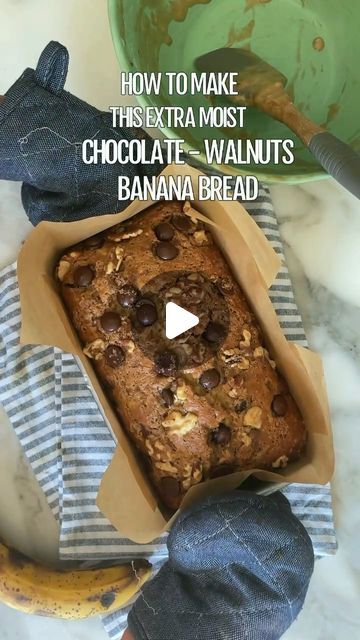 Manuela Mazzocco on Instagram: "All you could ever ask in a banana bread: super soft and extra moist, made using just ONE bowl, and loaded with chocolate chips and crunchy walnuts 😍 Here is (finally!!) my video recipe for you 😘 Happy weekend and happy baking 🤗 
.
Full recipe on the blog
.
#baking #bananabread #videorecipe #reels #reelsinstagram #easyrecipe #madefromscratch #madewithlove #love #myheartgoes #weekendvibes #happyweekend" Easy Bread Recipes, Easy Bread, A Banana, Happy Weekend, Chocolate Chips, Bread Recipes, Food Videos, Banana Bread, Chocolate Chip