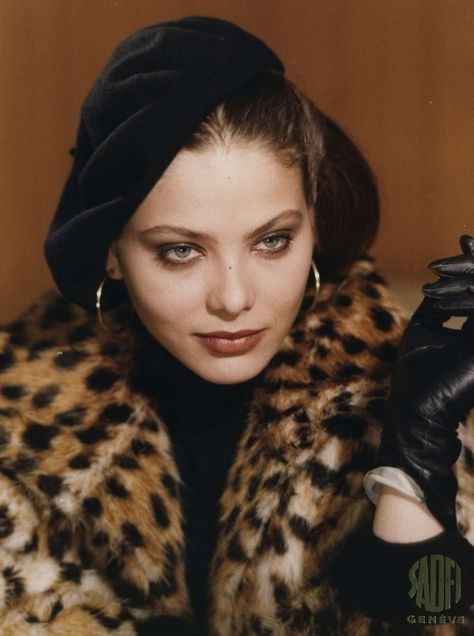 Ornella Muti, 1955 (Italia) Ornella Muti, Carla Bruni, Italian Beauty, Italian Actress, Milla Jovovich, Monica Bellucci, Sophia Loren, Young And Beautiful, Classy Women