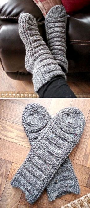 Knitting Slippers, Etsy Knitting Patterns, Knitted Socks Free Pattern, Easy Crochet Slippers, Knit Slippers Free Pattern, Slippers Free Pattern, Knit Slippers, Knitted Slippers Pattern, Bed Socks