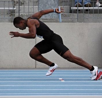 The Long Jump Drills For The Approach Long Jump Approach Preparation  Preparing for the approach should take place on the track and not on the runw Track Workouts For Sprinters, Sprinter Workout, Speed Workouts, Running Pose, Field Athletes, Speed Workout, Running Techniques, Running Photos, Distance Running