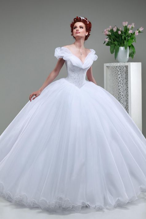 Cinderella Wedding Gown, Fairy Gown, Belle Cosplay, Gown Designs, Pretty Quinceanera Dresses, Wedding Dresses Cinderella, Cinderella Wedding, Cinderella Dresses, Princess Ball Gowns