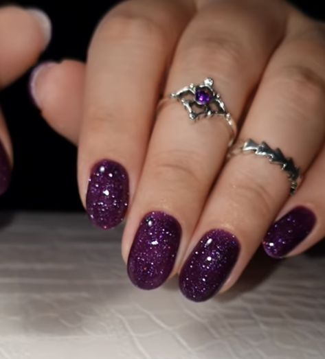 Gel Nails Purple Glitter, Purple Funky Nails, Purple And Silver Nails Short, Dark Purple Sparkly Nails, Plum Nail Designs, Purple Glittery Nails, Dark Purple Chrome Nails, Dark Purple Nails Ideas, Purple Sparkly Nails