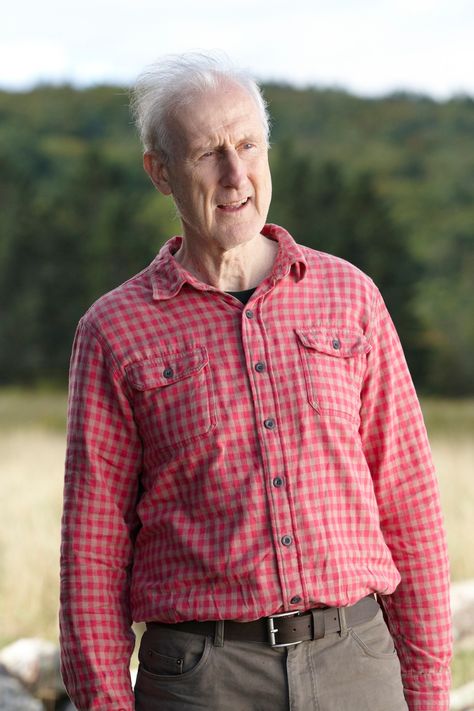 James Cromwell talks about "Still Mine" | Balder and Dash | Roger Ebert James Cromwell, Bush Family, Love Scenes, Character Actor, The Bush, Prince Philip, Film Stills, Khaki Green, Picture Photo