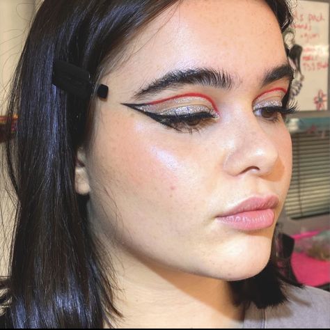 Euphoria Makeup Looks, Donni Davy, Cheer Makeup, Makeup Ojos, Mekap Mata, 20 Makeup, Euphoria Makeup, Barbie Ferreira, Rave Makeup