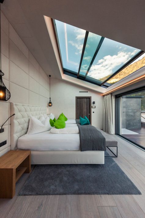 Skylight Bedroom, Bedroom Colours, Skylight Design, Bedroom Window, Glass Roof, Home Room Design, Dream House Decor, Dream Home Design, 인테리어 디자인