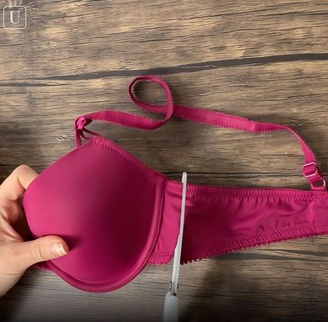 Diy Bra Top, Diy Strapless Bra, Sports Bra Diy, Bh Hacks, Bra Hacks Diy, Strapless Bra Hacks, Fix Bra, Bedazzled Bra, Bra Storage