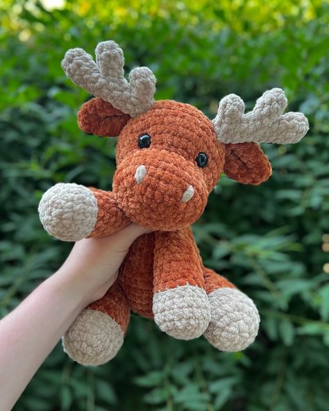 Tester call!! (Open) I’m looking for a few crocheters to help me test my moose pattern! You must be able to give honest feedback and be comfortable in a group chat with other crocheters. Testers will be chosen on Thursday. You will have nine days after receiving the pattern to complete testing. Please only apply if you can finish on time. The pattern is scheduled to release on August 5th 🫶 To apply: 🌱 Follow me 🌱 Like, save, and share this post to your story 🌱 Comment that you would lik... Crochet Christmas Moose Pattern Free, Crochet Artic Fox, Moose Crochet Pattern Free, Crochet Moose Pattern Free, Moose Crochet Pattern, Moose Crochet, Moose Pattern, Crochet Moose, Follower Count