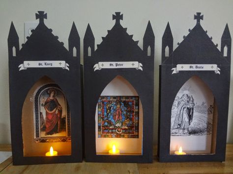 A.R. Danziger, Art & Design: All Hallows' Eve Shrines Diarama Ideas, St Lucy, Saint Feast Days, St Denis, Catholic Crafts, Saints Days, All Souls Day, Religious Crafts, How To Make Banners