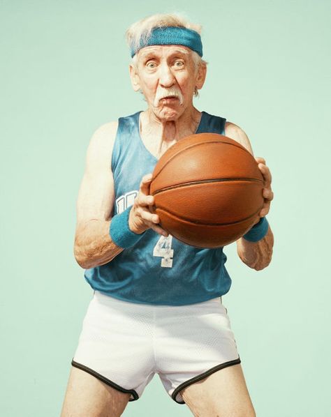 http://www.fubiz.net/2014/11/27/old-people-playing-basketball-photography/ Dean Bradshaw, Basketball Goal, Basketball Photography, Sport Basketball, Online Fitness, The Golden Years, Photographer Advertising, Why So Serious, Golden Years