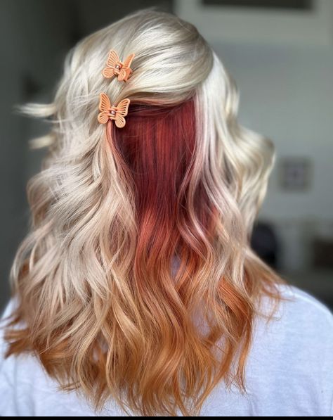 Blonde Hair Two Tone, Burgundy And Blonde Hair Color, Blonde Hair With Red Peekaboos, Dyed Hair For Blondes, Copper Roots Blonde Ends, Blonde And Orange Hair, Spring Hair Color Ideas 2023, Sunrise Hair, Peekaboo Hair Colors