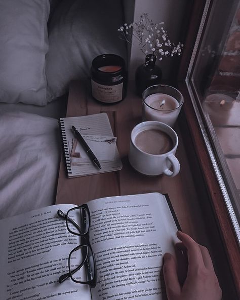 Hockey Romance, Maxton Hall, College Aesthetic, Study Pictures, Book Wallpaper, Books Aesthetic, Study Motivation Inspiration, Aesthetic Coffee, Shadow Hunters