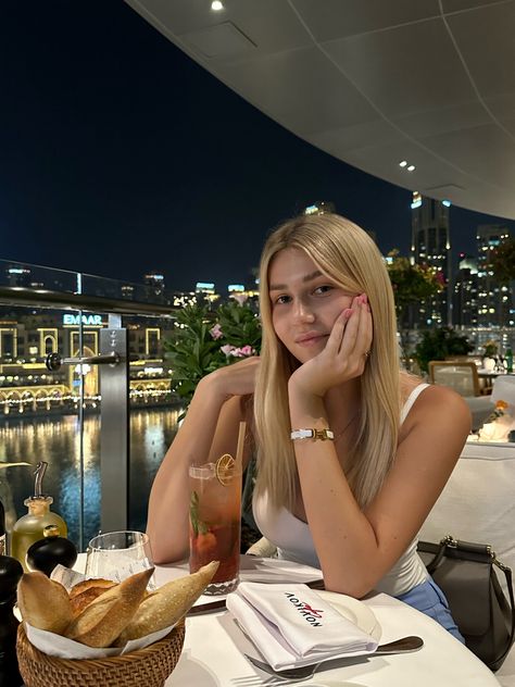 Novikov dubai, dubai , dubai evenings, dubai nights, dinner night, date, dinner date, fountains view dubai, summer vacation Dubai Summer, Night Date, Dinner Night, Date Dinner, Dinner Date, In Dubai, Summer Vacation, Dubai, Blonde