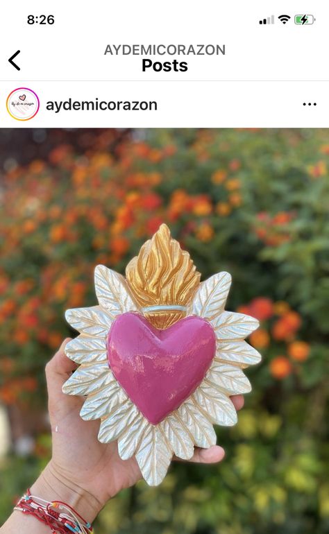 Air Dry Clay Sacred Heart, Clay Sacred Heart, Heart Art Projects, Sacred Heart Art, Easy Clay Sculptures, Valentine Art Projects, Mexican Wall, Catholic Decor, Mexican Crafts