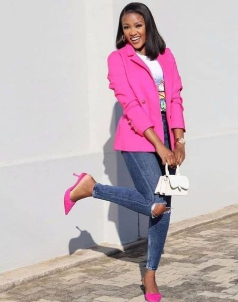 Pink Blazer Jeans Outfit, Law Life, Friday Outfit For Work, Chick Outfit, Jeans Outfit For Work, Dress Tips, Casual Work Attire, Women's Workwear Fashion, Casual Office Wear