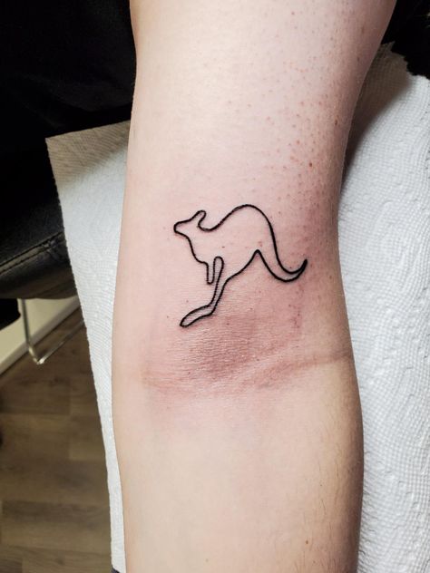 Simple outline of a Kangaroo for Australian bushfire benefit by me Jennifer Jackal at International Ink in Stevens Point Wisconsin #tattoos #tattoo #beauty Kangaroo Tattoo, Stevens Point Wisconsin, Trending Tattoos, Prison Tattoos, R Tattoo, Best Artist, Flash Tattoo, Simple Tattoos, Tattoo Photos