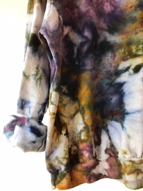 Tie Dye Inspiration, Modern Tie Dye, Ty Dye, Tie Dye Patterns Diy, Natural Dye Fabric, Super Nova, Tie Dye Crafts, Hand Dyed Silk Ribbon, How To Tie Dye