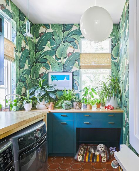 Pantone Predicts the Bold, Happy Colors You Will See Everywhere in Spring 2021 Upholstered Window Seat, Room Cabinet Ideas, Laundry Room Cabinet Ideas, Mudroom Laundry Room Ideas, Laundry Room Cabinet, Laundry Room/mudroom, Laundry Room Colors, Built In Lockers, Light Gray Cabinets