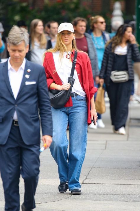 Office Friendly Outfits, Midsize Scandinavian Fashion, London Summer Style, Jennifer Lawrence Street Style, Jennifer Lawrence Style, Celebrity Street Style, Jennifer Lawrence, Look At You, Mode Inspiration