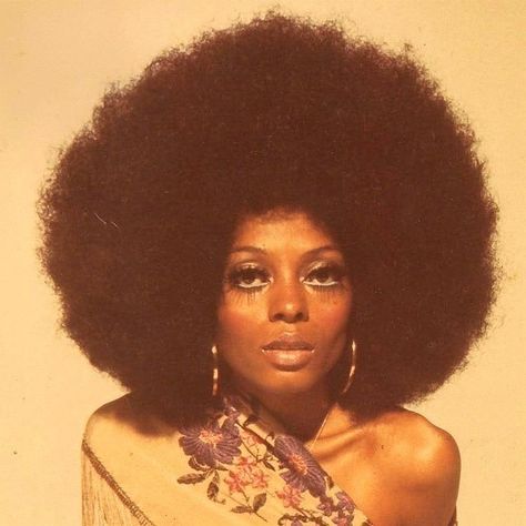 1960s & 1970s!🌼 on Instagram: “Diana Ross, 1975✨” Motown Artists, Diana Ross 70s, Women Singers, Women Icon, 70s Inspired Fashion, 70s Aesthetic, Vintage Black Glamour, Afro Hair, Diana Ross