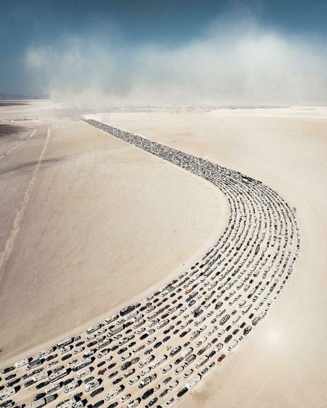 6 Hour Line Of 14 Lane Traffic At Burning Man Black Rock Desert, Nevada Desert, Burning Man Fashion, Black Rock City, Las Vegas City, Burning Man Festival, Free City, Epic Journey, Sin City