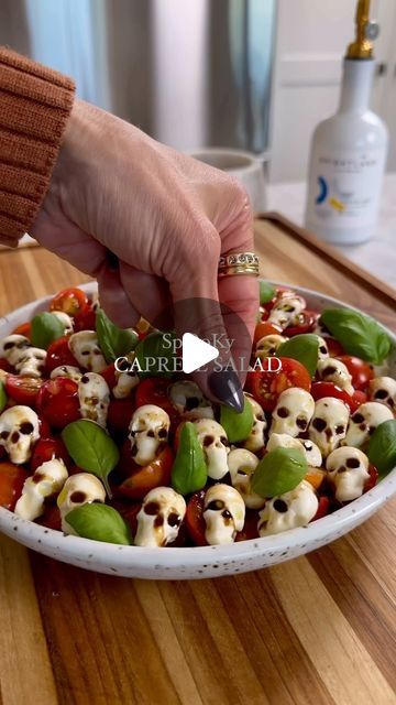 Nicole Keshishian Modic | KALEJUNKIE® on Instagram: "@kalejunkie SPOOKY CAPRESE SALAD, a fun, low effort idea for Halloween! All you need are these cute little silicone skull molds and mozzarella cheese and you can make this too! IB: my two friends @melissas_healthykitchen and @ainttooproudtomeg 🖤⁣
⁣
Comment ‘LINK’ or ‘PRIME’ and I will send you the link to my skull trays which are on SALE today for Amazon Prime Day!⁣
⁣
What you need:⁣
Cherry tomatoes, halved⁣
Pearl mozzarella balls⁣
Basil⁣
Olive oil⁣
Balsamic vinegar⁣
Flaky salt⁣
⁣
Preheat oven to 350F. Break apart mini mozzarella balls and press into the trays. Bake for 4 minutes. Remove from oven and pat down any liquid, continuing to press the cheese into the mold. Transfer the tray to the refrigerator for 5-10 minutes. Remove skulls Mini Mozzarella Balls, Sun Dried Tomato Sauce, Mozzarella Balls, Basil Olive Oil, Idea For Halloween, Potato Leek Soup, Flaky Salt, Leek Soup, Tender Chicken Breast