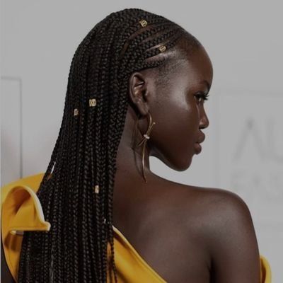 The natural hair AGENDA on Twitter: "Beautiful dark skin 😍… " Afro Female, Adut Akech, Black Berries, Black Barbies, Hair Afro, Dark Skin Beauty, African Beauty, 인물 사진, Girls Rock