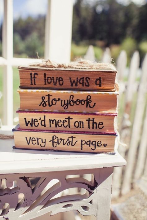 Wedding Quote Signs, Milk Stool, Shabby Chic Wedding Decor, Shabby Chic Signs, Book Themed Wedding, Vintage Chic Wedding, Storybook Wedding, Tafel Decor, Boda Mexicana