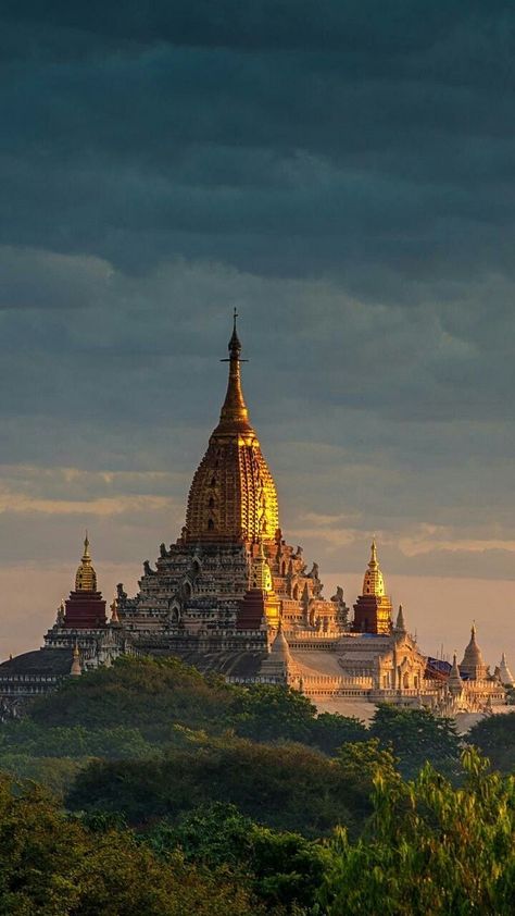 M Myanmar Beautiful Place, Myanmar Places, Burmese Architecture, Historical Temples, Space Art Gallery, Digital Graphics Art, Shwedagon Pagoda, Bagan Myanmar, Haha Photos