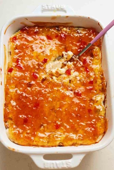 This pepper jelly cheese dip with bacon recipe is a quick and easy appetizer that’s made with only 4 ingredients and baked in 20 minutes. Pepper Jelly Cheese Dip, Pepper Jelly Dip, Easy Honey Butter, Honey Butter Chicken Biscuit, Honey Butter Chicken, Bacon Grilled Cheese, Quick And Easy Appetizers, Superbowl Snacks, Pepper Jelly