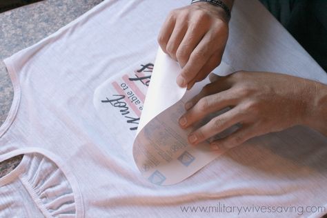 Diy Transfer Paper, Cricut Crv001, Diy Shirt Printing, How To Make Iron, Diy T Shirt Printing, Wax Paper Transfers, Transfer Images, Photo Transfer, Freezer Paper