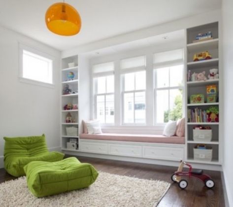 15 Cool Window Seats For A Kids Room | Kidsomania Built In Window Seat, Cozy Window Seat, Bay Window Seat, Window Seat Design, Window Seat Storage, Window Benches, Playroom Design, Green Furniture, Bookshelf Design