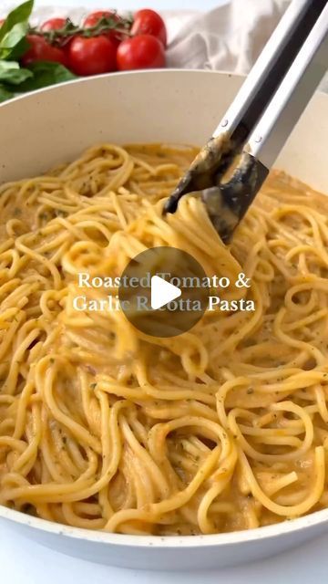 Make Smoothies Enjoy on Instagram: "Roasted Tomato & Garlic Ricotta Pasta 🍝 Great content by @recipeincaption. Follow them for more amazing content like this!

Ingredients:

-450 g (1 pound) ripe medium vine tomatoes, halved
-1 small whole garlic head (or 4 large garlic cloves, unpeeled)
-30 ml (2 tbsp) olive oil
-Salt and pepper to taste
-225 g (8 oz) pasta (spaghetti, fettuccine, or other type)
-Pasta cooking water (adjust to desired consistency)
-1/2 tsp chilli flakes (optional)
-120 g (1/2 cup) ricotta cheese
-Handful fresh basil leaves
-Grated parmesan cheese and fresh basil leaves, for serving

Instructions:

1. Preheat the oven to 200°C (400°F).
2. Place halved tomatoes on a baking dish. Cut the top off the whole garlic head, exposing the cloves, and place it next to the tomatoes. Spaghetti Fettuccine, Vine Tomatoes, Pasta Side, Make Smoothies, Pasta Side Dishes, Pasta Spaghetti, Pasta Sides, Ricotta Pasta, Garlic Head