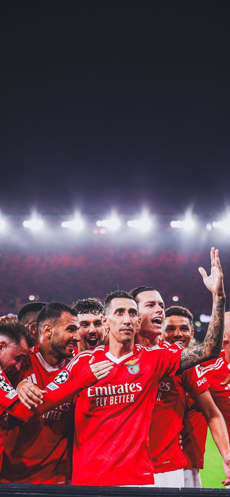 #ucl #championsleague #wallpapers Wallpaper Benfica, Black Ops Zombies, Benfica Wallpaper, Football Players Photos, Football Icon, Football Wallpaper, Black Ops, Champions League, Football Players