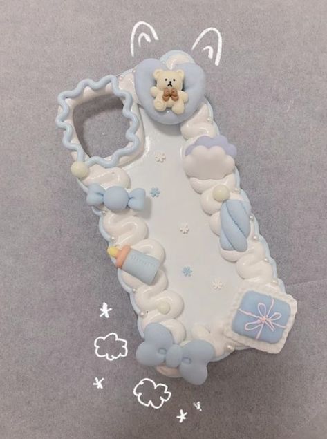 Deco Cream Phone Case, Decoden Art, Custom Phone Cases Ideas, Diy Resin Phone Case, Decoden Diy, Bear Phone Case, Kawaii Iphone Case, Decoden Case, Diy Phone Case Design