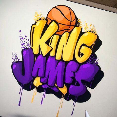 3,173 Likes, 27 Comments - Simon Dee (@sim0ndee) on Instagram: “King James. WHO IS THE BEST? 🏀” Basketball Graffiti, Graffiti Ideas, Lettering Sketch, Arte Doodle, Sidewalk Chalk Art, Graffiti Logo, Instagram King, Graffiti Lettering Fonts, Sidewalk Art