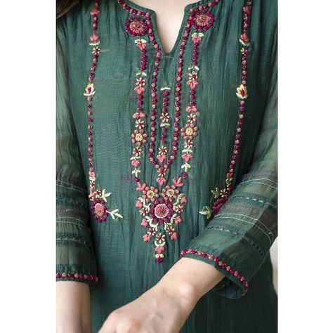 Emerald Green Chanderi Hand Embroidery Kurti - The Wooden Closet - Clothing Designers - Designers #indianfashion#salwarkameez#festivalfashion#handembroidery#ethnicwear#festivewear #brightgreen Chanderi Kurta Designs, Embroidery Kurta, Latest Embroidery Designs, Chanderi Dupatta, Hand Embroidery Dress, Embroidery On Kurtis, Kurti Embroidery Design, Kurta Neck Design, Cotton Kurti Designs