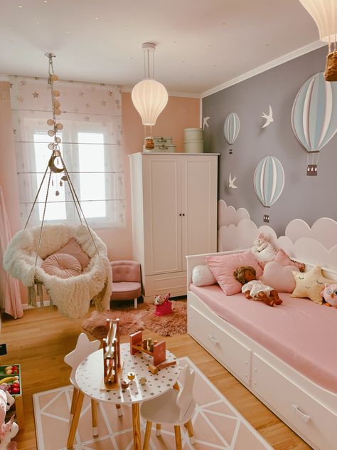 Girly Kids Room, Princess Inspired Bedroom, Girly Room Ideas, Bedroom Decor Inspirations, Kids Bedroom Ideas, Kids Bedroom Storage, Girly Room Decor, Toddler Girl Room