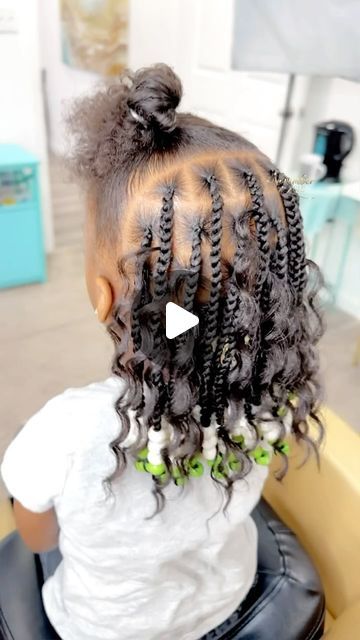 BRAID ARTIST | November Love on Instagram: "Bobbing and Weaving 💚🍀  BOOK: Feed ins w/ Knotless (Hair not included) —> Click the link in the bio or go to NovemberLoveBraids.com (Create a login to book)  #kidsstitchbraids #stitchbraidsforkids #kidsknotlessboxbraids #kiddiebraids #kidfriendlyhairstyles #kidshairinspo #lawrencevillestylist #kidshairinspiration #kidsexplorepage #feederbraids #lawrencevillebraider #gwinnettbraider #snellvillebraider #snellvillestylist #braidreels #braidingreels" Kids Hairstyles Back To School, Quick Kiddie Hairstyles, Toddler Girl Cornrow Hairstyles, Kiddie Hairstyles For Kids Braids, Natural Braids For Kids, Kids Braids With Beads Simple, Kid Feed In Braid Styles, Kids Quick Hairstyles Black, Toddler Feed In Braids