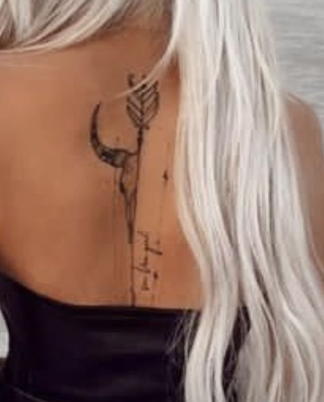 Country Shoulder Tattoos, Tattoo On Lower Arm For Women, Cow Skull Spine Tattoo, Bull Spine Tattoo, Long Horn Back Tattoo, Unique Western Tattoos For Women, Tatoos Western, Rancher Tattoo Ideas, Country Back Tattoo Women