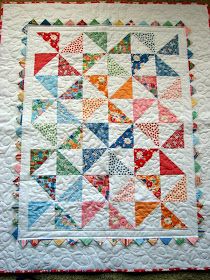 Moda Quilts, Pinwheel Baby Quilt, Hst Quilts, Pinwheel Quilt Pattern, Colchas Quilting, Charm Pack Quilt, Triangle Quilts, Charm Pack Quilts, Baby Quilt Pattern