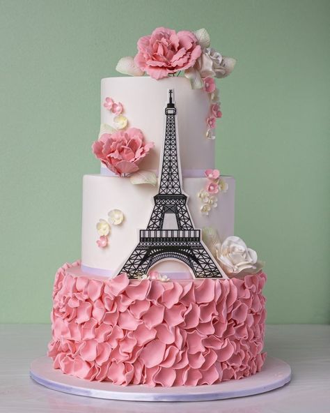 Paris Birthday Cakes, Parisian Cake, Paris Themed Cakes, Cake Flavours, The Hatter, Paris Cakes, Paris Birthday Parties, Fondant Rose, Paris Theme Party